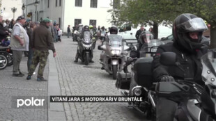 Více než 600 motorek zaplnilo centrum Bruntálu na tradičním Motorkářském vítání jara